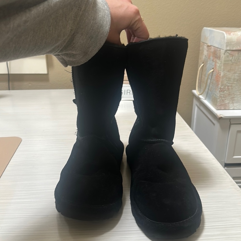 BEARPAW BOOTS